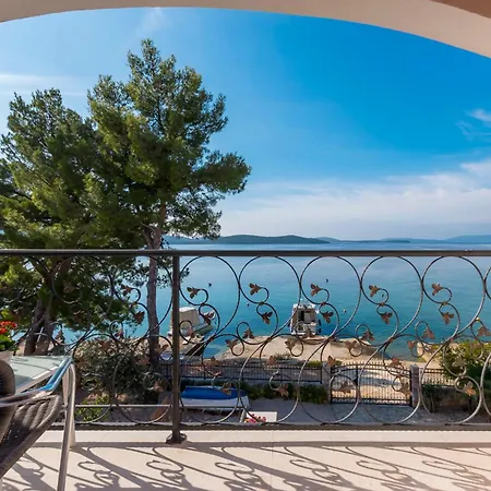 Villa Flores Adriatica