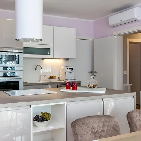 Flores Adriatica Villa Zaboric